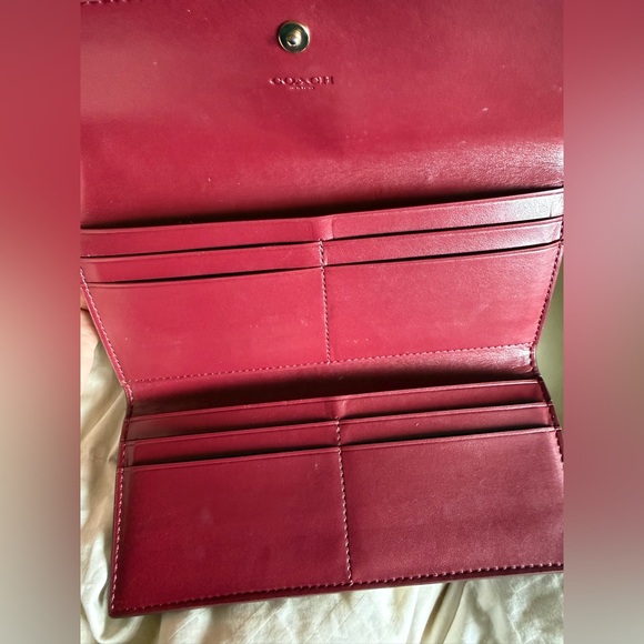 Coach Burgundy Red Pebbled Leather Trifold Wallet - Picture 8 of 9